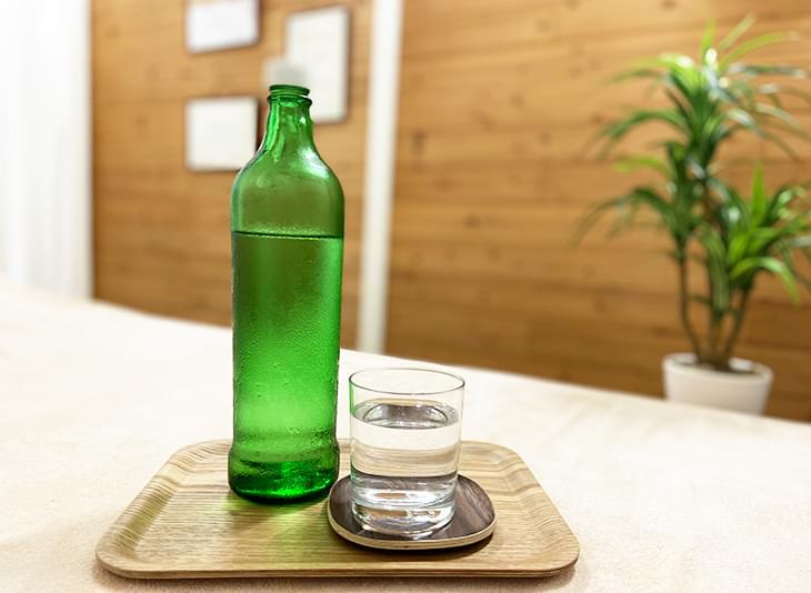 水